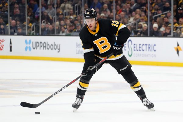 Bruins Charlie Coyle recovering from knee surgeries – Black N' Gold Hockey